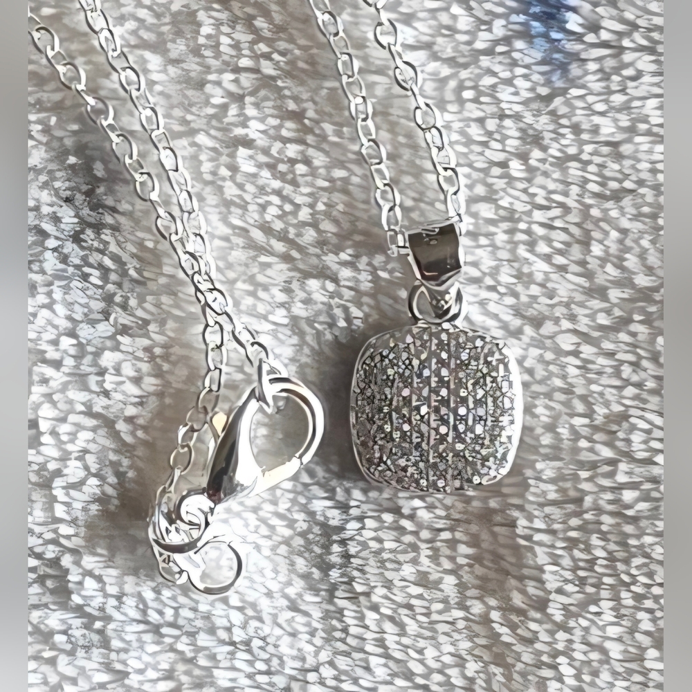 JTV 0.4ct Moissanite Pendant on 18" Sterling Silver Link Chain NWT